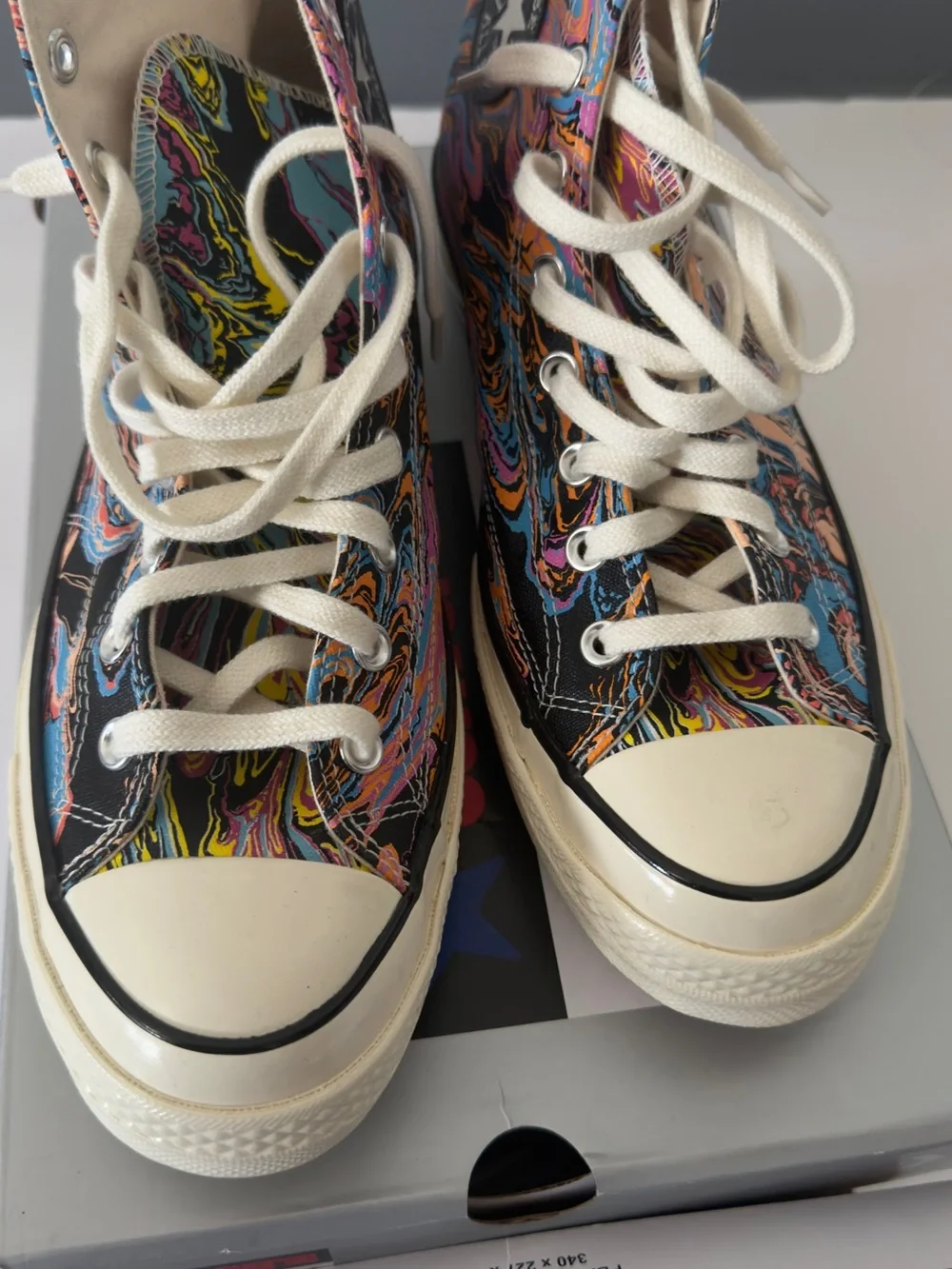 Converse high top
